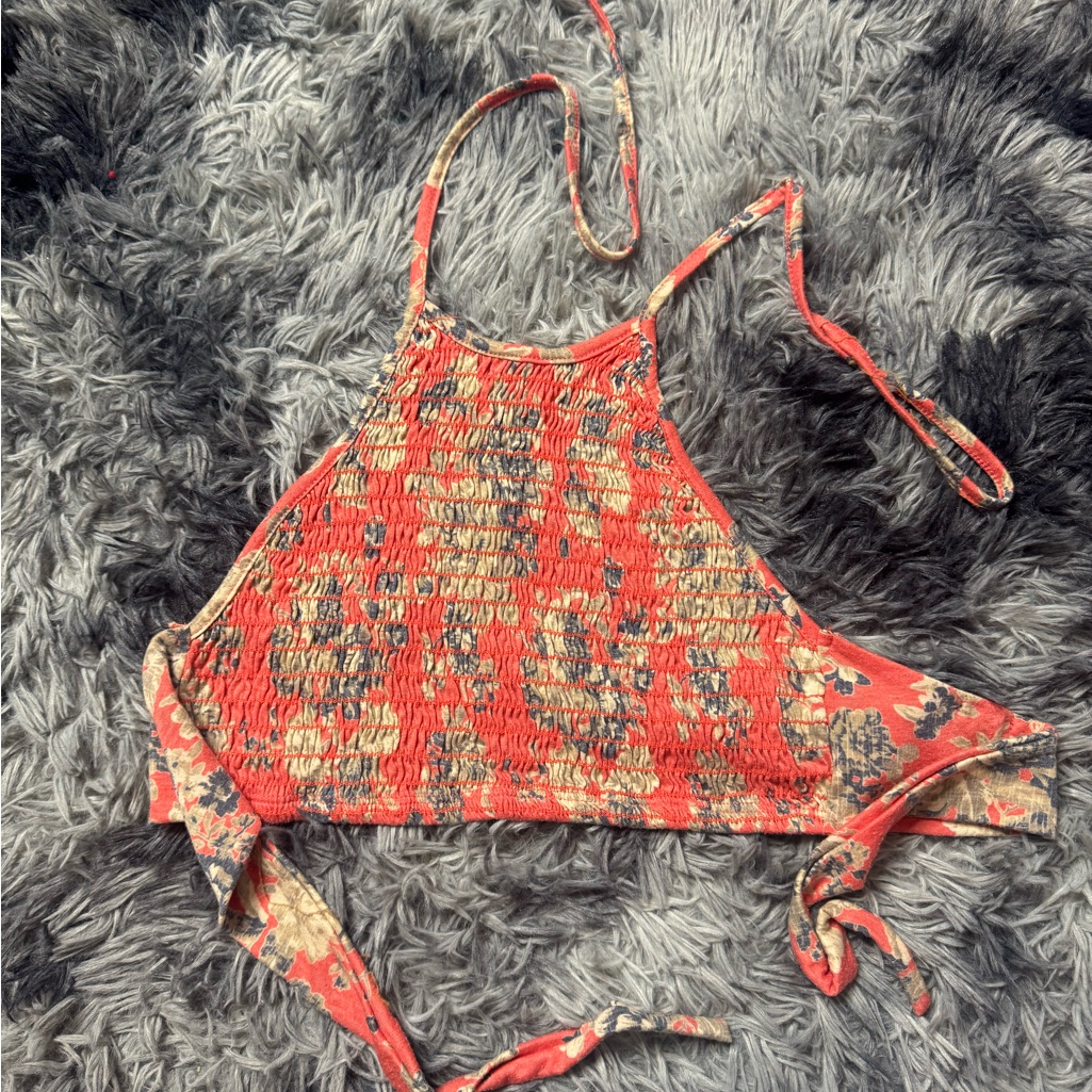Ecote Halter Crop Top